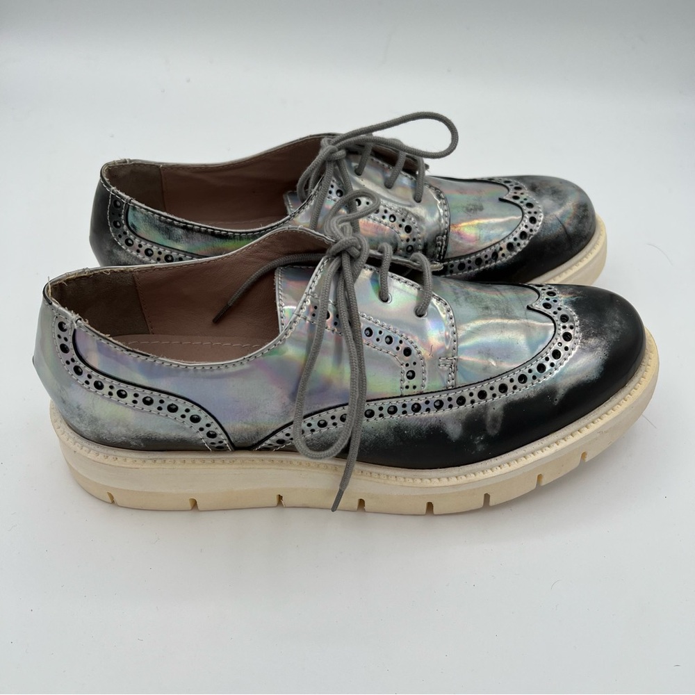 Tosca Blu Iridescent Oxford Brogue Platform Shoes Women’s Size 37 (US 6.5–7)